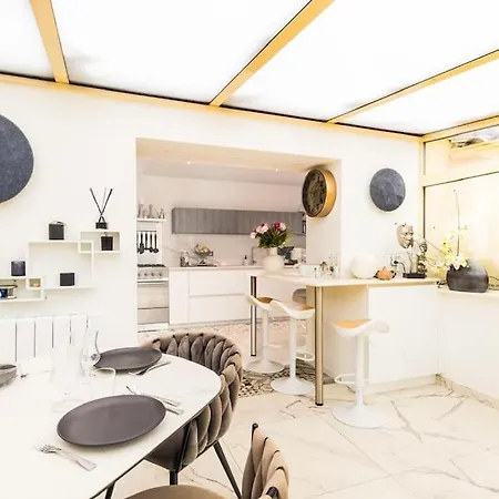 Les Terrasses Des Collines Λε Κανέ